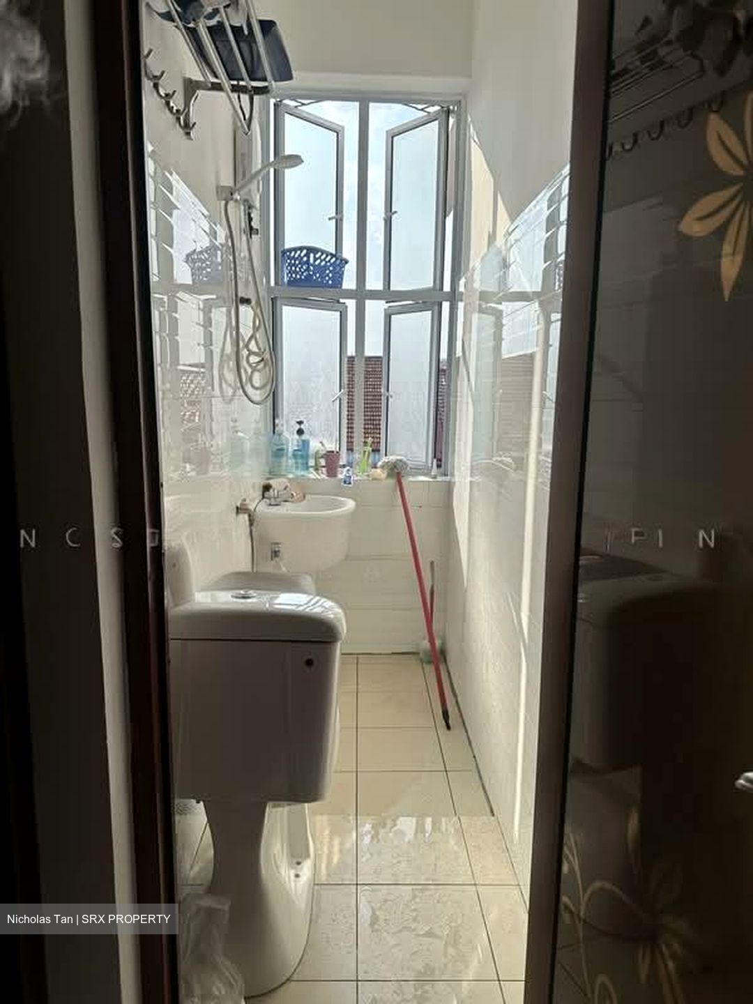 Paya Lebar Gardens (D19), Terrace #592436471
